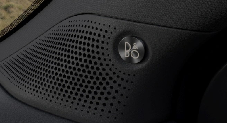 Hệ thống 12 loa B&O® sống động