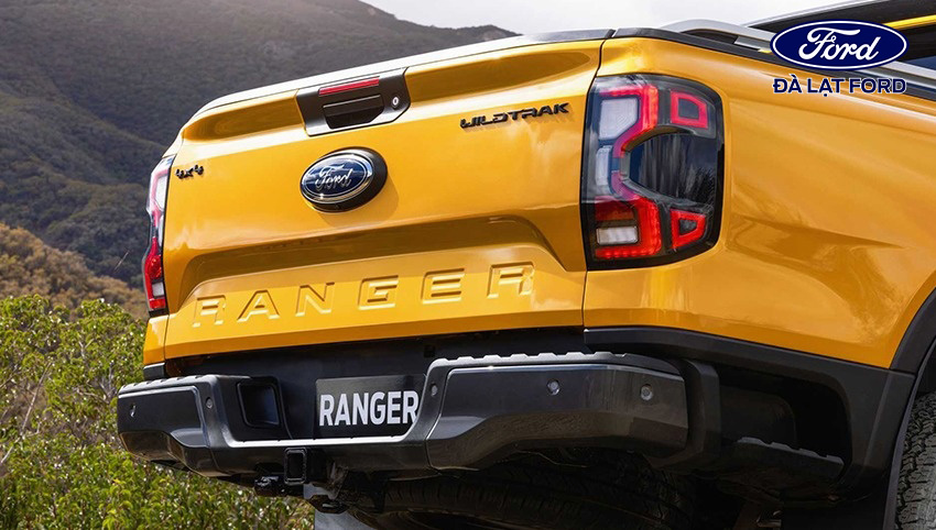 Đuôi xe Ford Ranger 2023 giữ nguyên kiểu dáng, một số chi tiết được nâng cấp