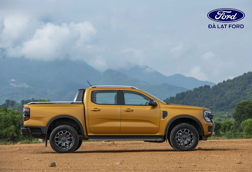 Ford Ranger 2023 đô con, vạm vỡ
