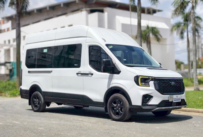 Ford Transit Van 6 Chỗ